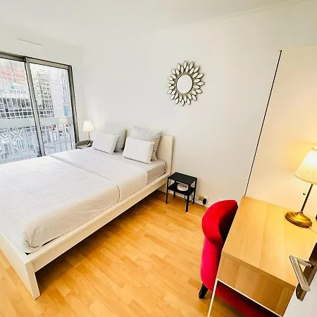 Cosy 2br La Defense, 10min Walk Metro Lägenhet *