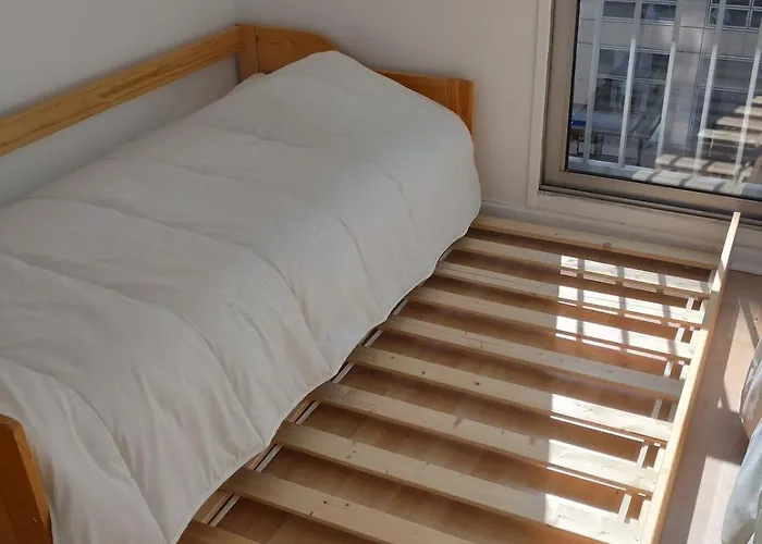 Lägenhet Cosy 2br La Defense, 10min Walk Metro Courbevoie