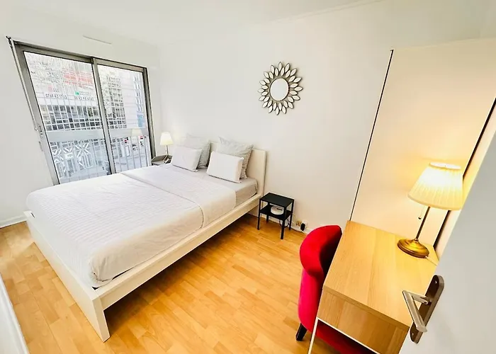 Cosy 2br La Defense, 10min Walk Metro Lägenhet *